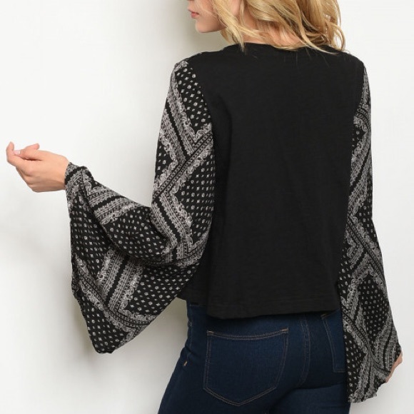 Pretty Bell Sleeve Open Long Tie Shirt! - Picture 2 of 5